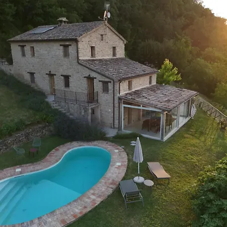 Refugium Veritas - Entire With Pool Vila